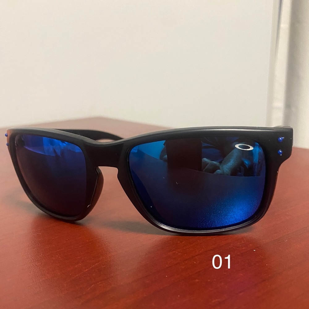 SPORT SUNGLASSES